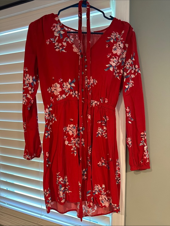 GAP Dresses & Skirts - GAP Red Floral Long-Sleeve V-Neck Tie-Front Dress
